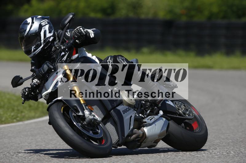 /Archiv-2024/29 12.06.2024 MOTO.CH Track Day ADR/Gruppe rot/26